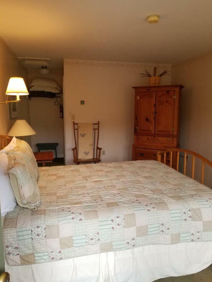 Hawk Mountain Bed & Breakfast Kempton Екстер'єр фото